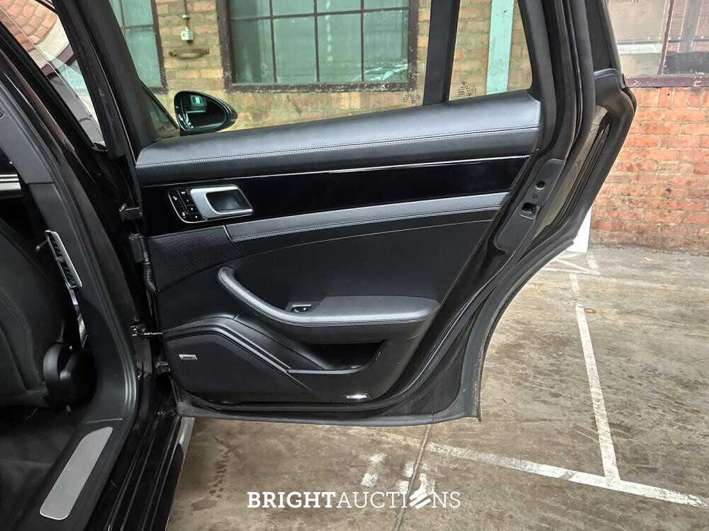 Porsche Panamera Sport Turismo 4 E-Hybrid 2.9 V6 462pk 2018, G-856-XL