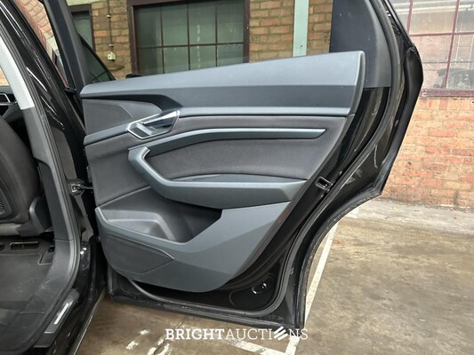 Audi e-tron 50 quattro Business edition 71 kWh 313hp 2020 (Original-NL + 1. Besitzer), K-578-JS