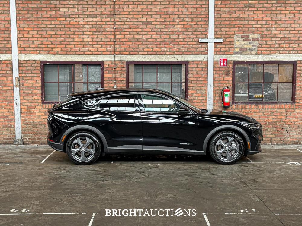 Ford Mustang Mach-E RWD 75 kWh 269hp 2021 (Original-NL + 1. Besitzer), N-361-JS