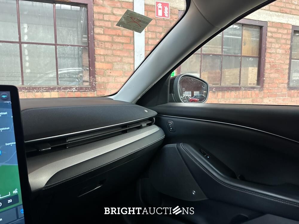 Ford Mustang Mach-E RWD 75 kWh 269hp 2021 (Original-NL + 1. Besitzer), N-361-JS