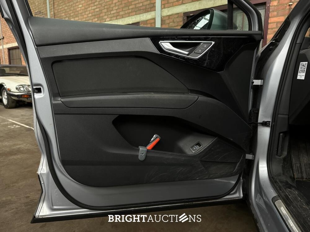 Audi Q4 e-tron 40 Launch edition Advanced Plus 77 kWh 204pk 2021 (Origineel-NL+1e eigenaar), N-596-TN