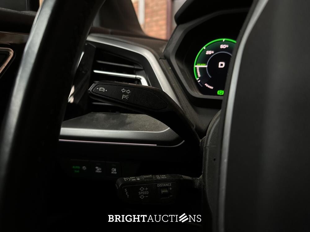 Audi Q4 e-tron 40 Launch edition Advanced Plus 77 kWh 204pk 2021 (Origineel-NL+1e eigenaar), N-596-TN