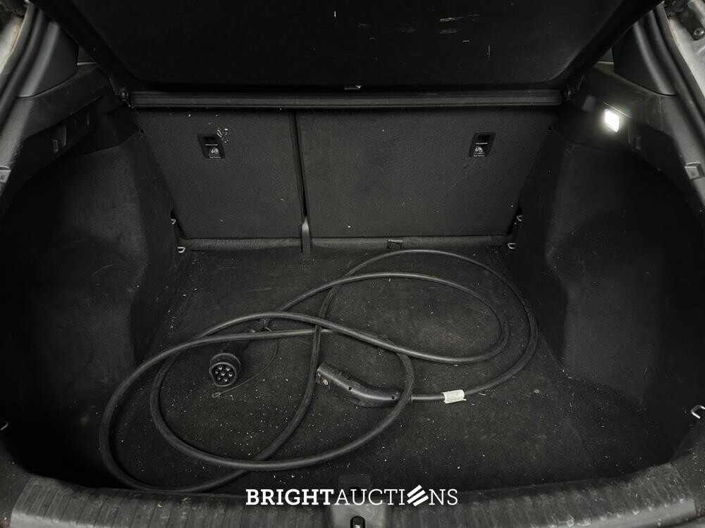 Audi Q4 e-tron 40 Launch edition Advanced Plus 77 kWh 204pk 2021 (Origineel-NL+1e eigenaar), N-596-TN