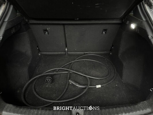 Audi Q4 e-tron 40 Launch edition Advanced Plus 77 kWh 204pk 2021 (Origineel-NL+1e eigenaar), N-596-TN