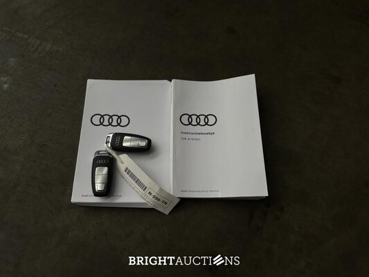Audi Q4 e-tron 40 Launch edition Advanced Plus 77 kWh 204pk 2021 (Origineel-NL+1e eigenaar), N-596-TN