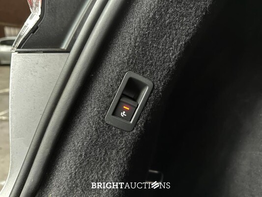 Audi Q4 e-tron 40 Launch edition Advanced Plus 77 kWh 204pk 2021 (Origineel-NL+1e eigenaar), N-596-TN