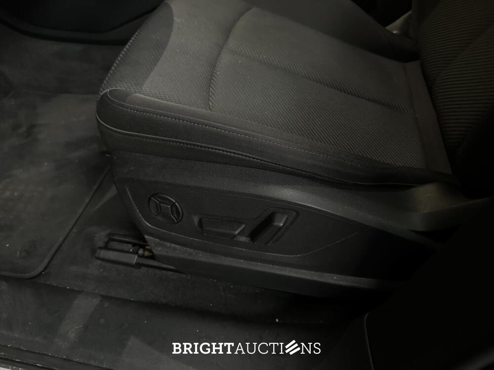 Audi e-tron 55 quattro Business edition 95 kWh 408pk 2020 (Origineel-NL+1e eigenaar), K-611-KJ