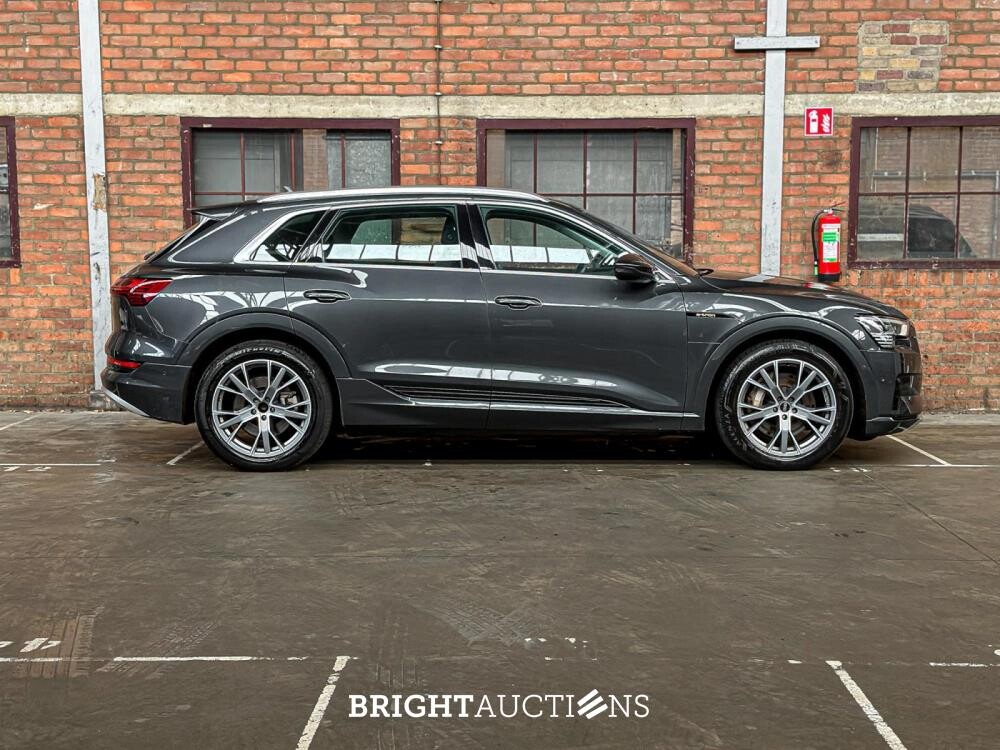Audi e-tron 55 quattro Business edition 95 kWh 408pk 2020 (Origineel-NL+1e eigenaar), K-611-KJ