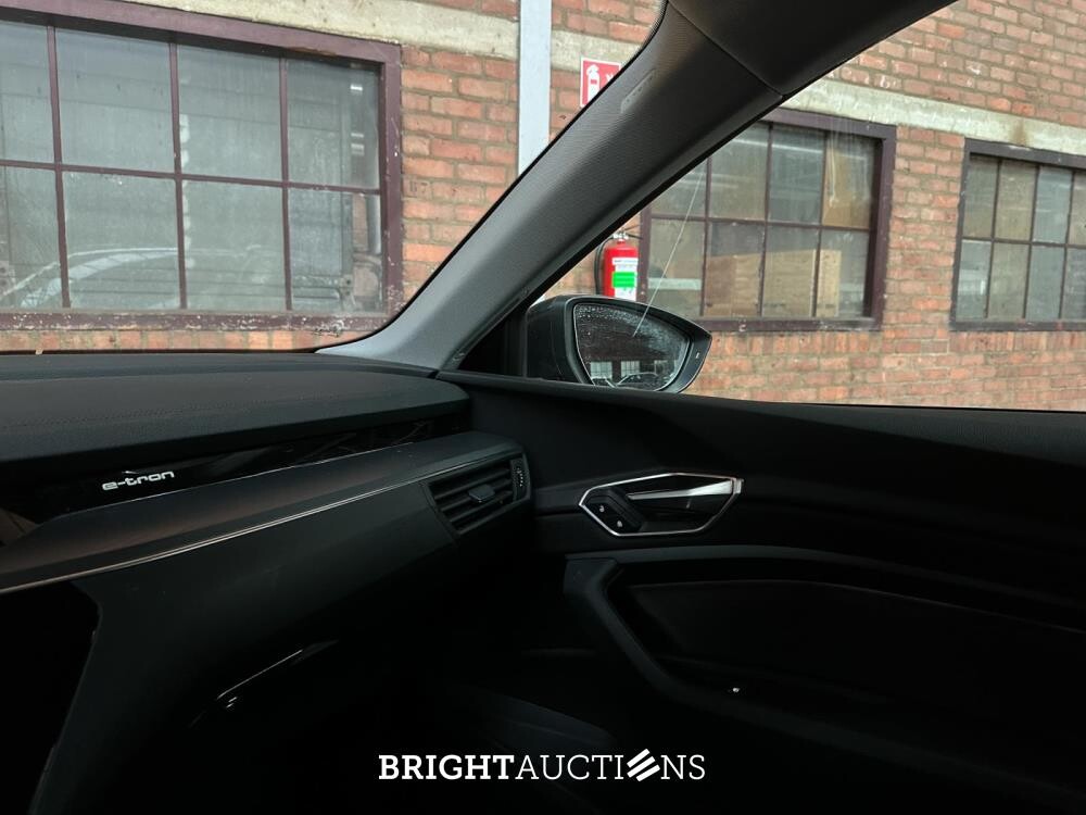 Audi e-tron 55 quattro Business edition 95 kWh 408pk 2020 (Origineel-NL+1e eigenaar), K-611-KJ