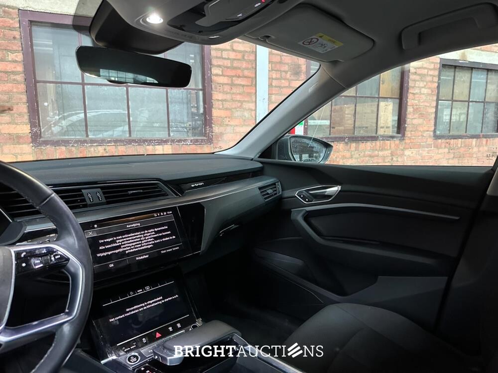 Audi e-tron 55 quattro Business edition 95 kWh 408pk 2020 (Origineel-NL+1e eigenaar), K-611-KJ