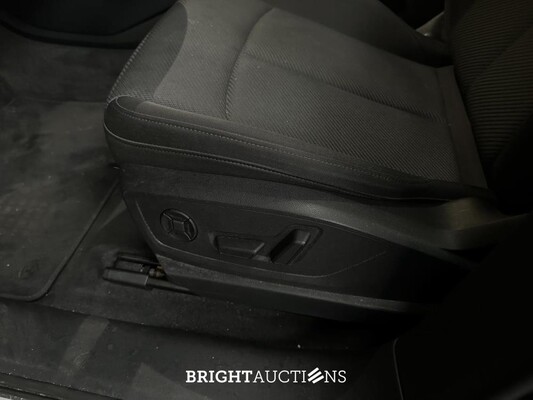 Audi e-tron 55 quattro Business edition 95 kWh 408pk 2020 (Origineel-NL+1e eigenaar), K-611-KJ