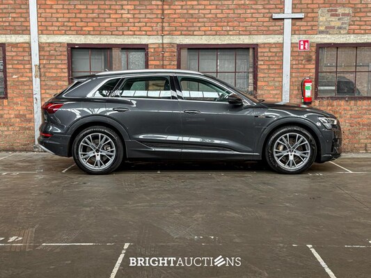 Audi e-tron 55 quattro Business edition 95 kWh 408pk 2020 (Origineel-NL+1e eigenaar), K-611-KJ