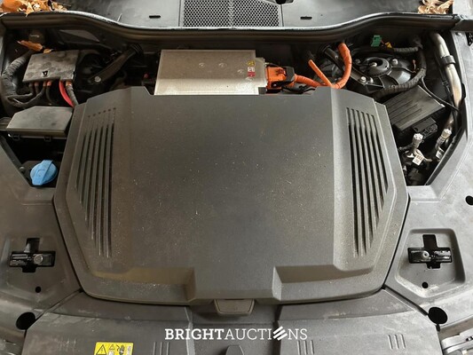 Audi e-tron 55 quattro Business edition 95 kWh 408pk 2020 (Origineel-NL+1e eigenaar), K-611-KJ