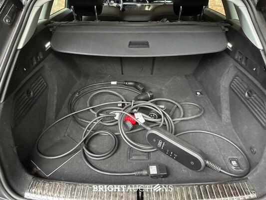 Audi e-tron 55 quattro Business edition 95 kWh 408pk 2020 (Origineel-NL+1e eigenaar), K-611-KJ