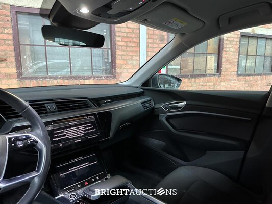 Audi e-tron 55 quattro Business edition 95 kWh 408pk 2020 (Origineel-NL+1e eigenaar), K-611-KJ