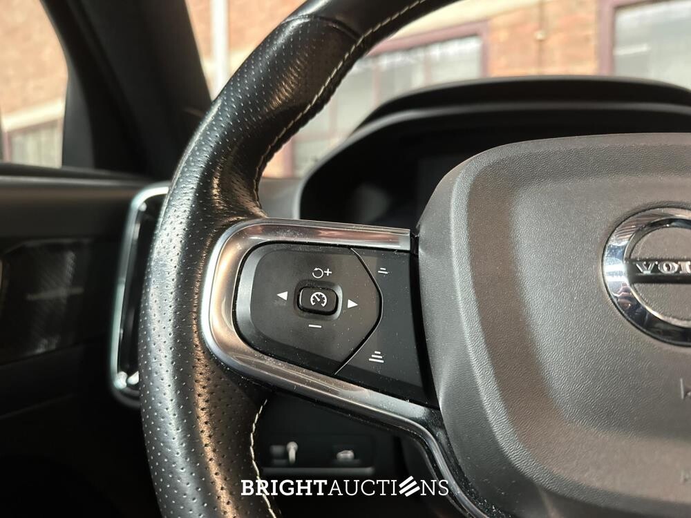 Volvo XC40 Recharge P8 AWD R-Design 408hp 2020 (Original-NL+1st owner), K-341-FK