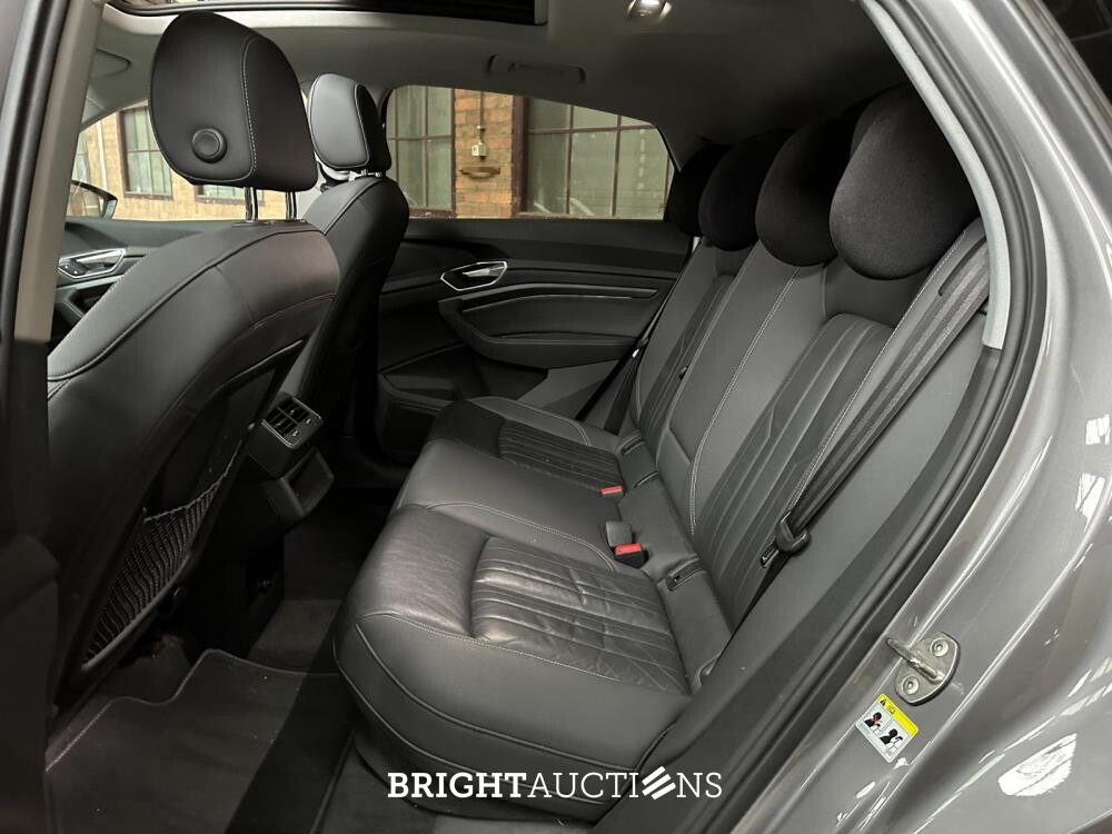 Audi e-tron Sportback 50 quattro Business edition Plus 71 kWh 313hp 2020 (Original-NL), K-606-HZ