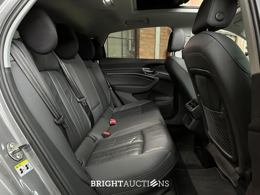 Audi e-tron Sportback 50 quattro Business edition Plus 71 kWh 313hp 2020 (Original-NL), K-606-HZ
