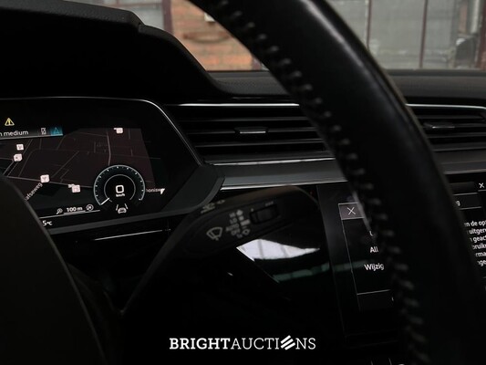 Audi e-tron Sportback 50 quattro Business edition Plus 71 kWh 313hp 2020 (Original-NL), K-606-HZ