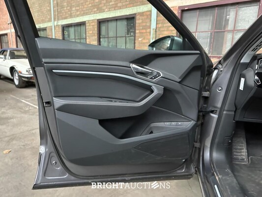 Audi e-tron Sportback 50 quattro Business edition Plus 71 kWh 313hp 2020 (Original-NL), K-606-HZ
