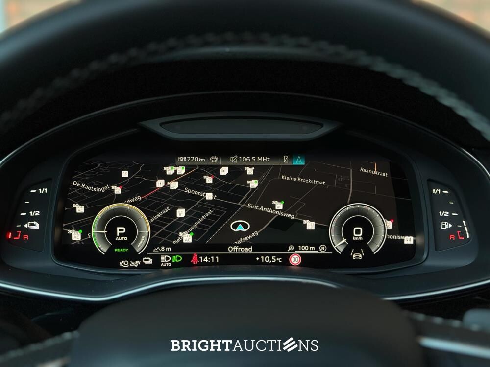 Audi Q8 55 TFSIe Quattro 3.0 V6 S-Line -Neu- 394HP 2025 Plug-In Hybrid (Werksgarantie)