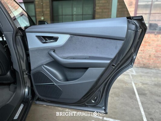 Audi Q8 55 TFSIe Quattro 3.0 V6 S-Line -Neu- 394HP 2025 Plug-In Hybrid (Werksgarantie)