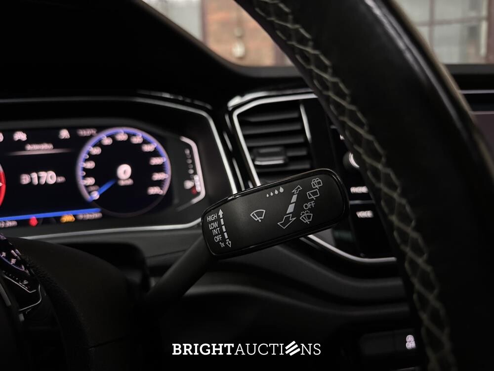 Volkswagen T-Roc R 2.0 TSI 4Motion -AKRAPOVIC- 300hp 2020
