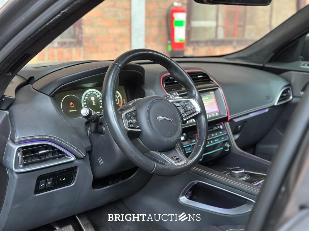 Jaguar F-PACE 3.0 V6 Supercharged S AWD 35t 381hp 2018, L-542-RG