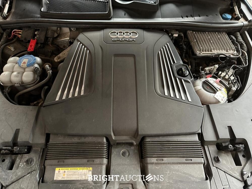 Audi Q7 3.0 TDI V6 e-tron Quattro Sport 373hp 2016 S-Line (Original-NL), KT-961-N