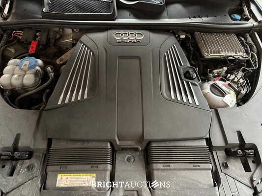 Audi Q7 3.0 TDI V6 e-tron Quattro Sport 373hp 2016 S-Line (Original-NL), KT-961-N