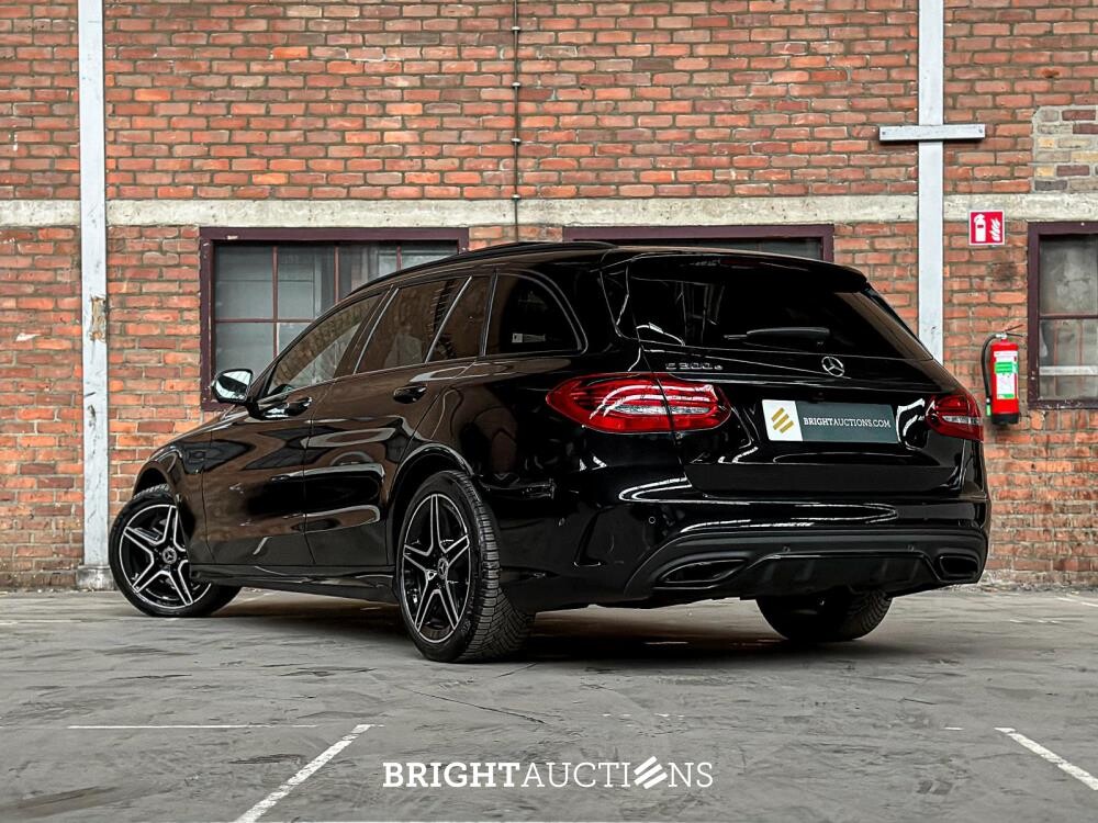 Mercedes-Benz C300 e Business Solution AMG Limited 320hp 2021 (Original-NL + 1. Besitzer) Plug-In Hybrid C-Klasse T-Modell, L-207-SF