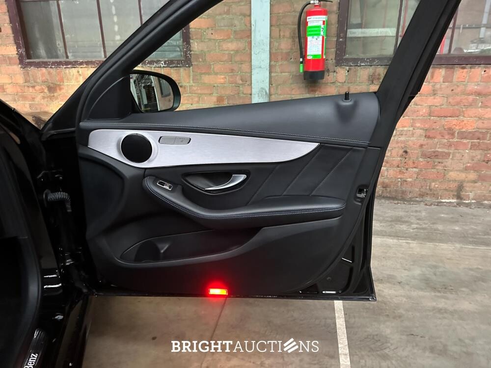 Mercedes-Benz C300 e Business Solution AMG Limited 320hp 2021 (Original-NL + 1. Besitzer) Plug-In Hybrid C-Klasse T-Modell, L-207-SF