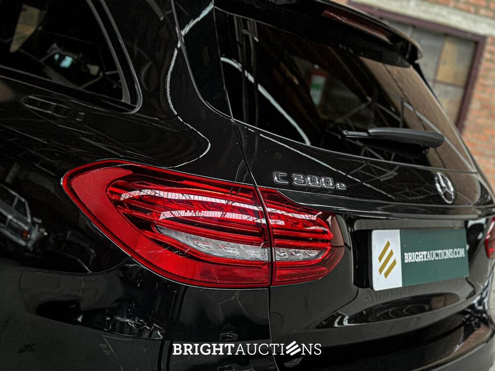 Mercedes-Benz C300 e Business Solution AMG Limited 320hp 2021 (Original-NL + 1. Besitzer) Plug-In Hybrid C-Klasse T-Modell, L-207-SF