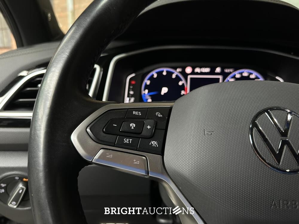 Volkswagen T-Roc R-line 1.5 150hp 2024