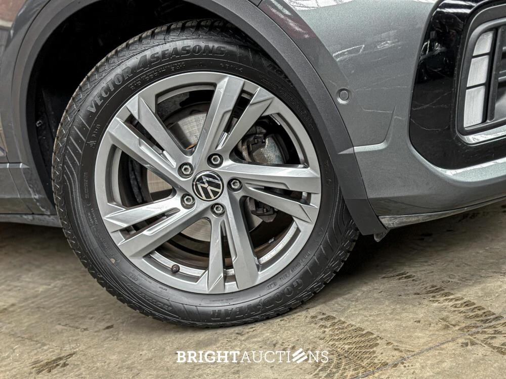 Volkswagen T-Roc R-line 1.5 150hp 2024