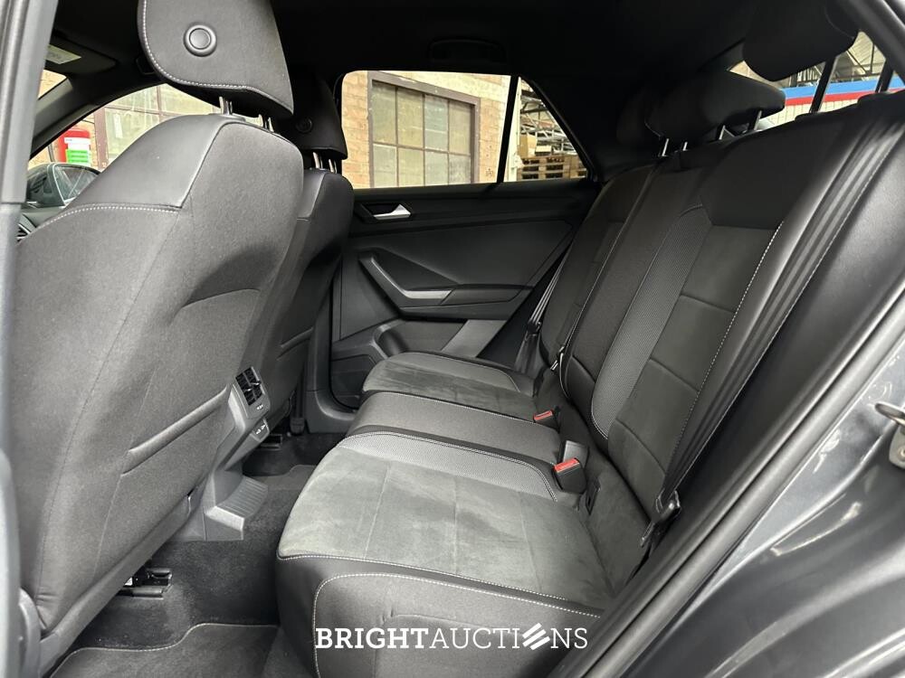 Volkswagen T-Roc R-line 1.5 150hp 2024