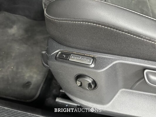 Volkswagen T-Roc R-line 1.5 150hp 2024