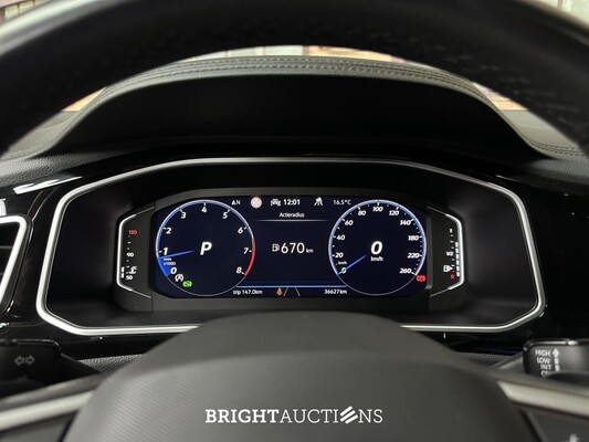 Volkswagen T-Roc R-line 1.5 150hp 2024