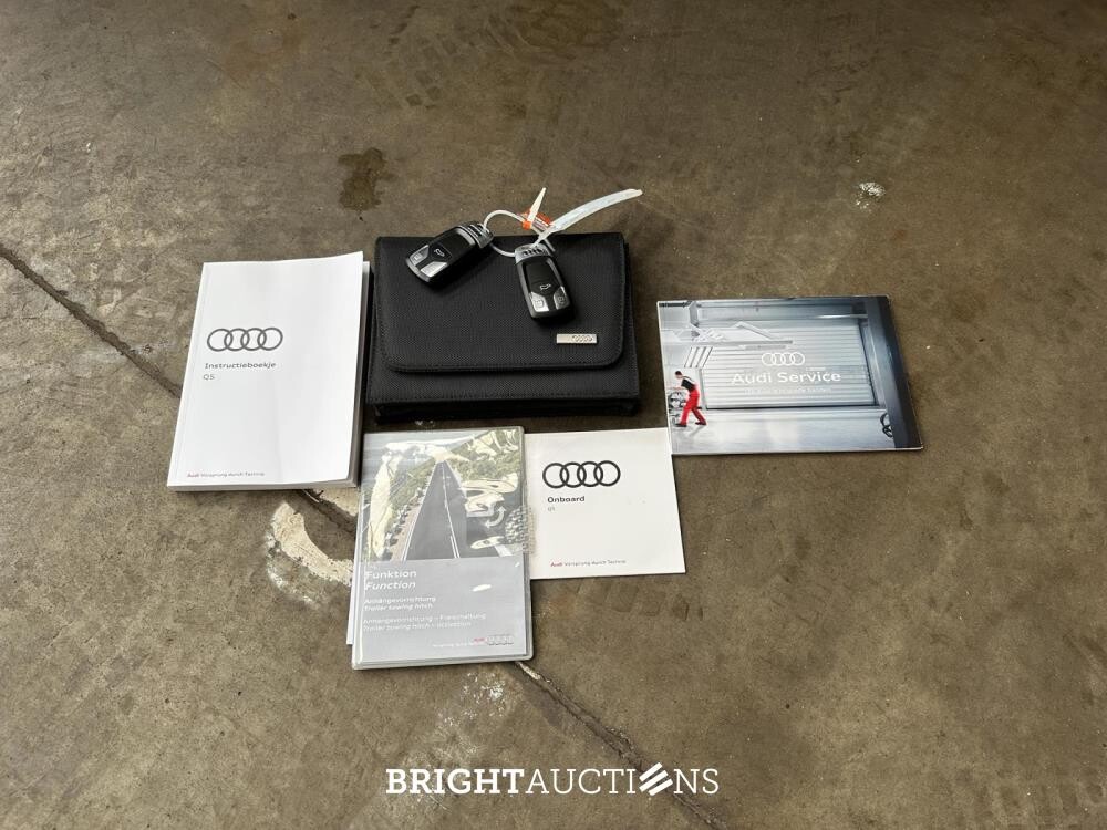 Audi Q5 2.0 TFSI Quattro Sport S Line Black Edition 252pk 2018 (Origineel-NL + 1e Eigenaar), TT-931-B