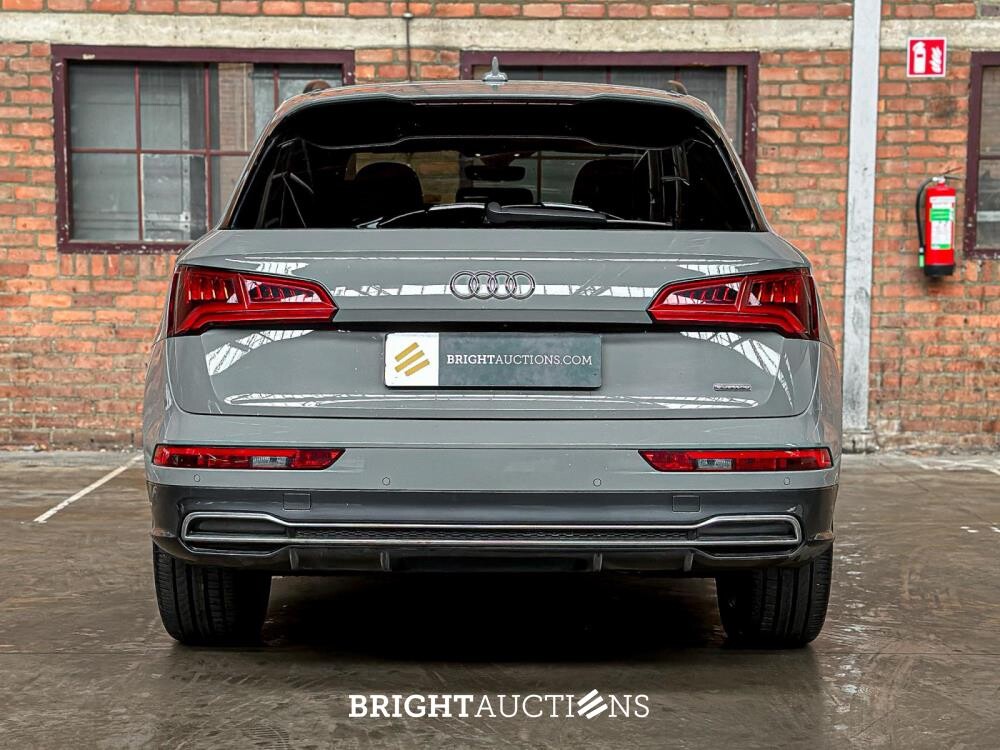 Audi Q5 2.0 TFSI Quattro Sport S Line Black Edition 252pk 2018 (Origineel-NL + 1e Eigenaar), TT-931-B