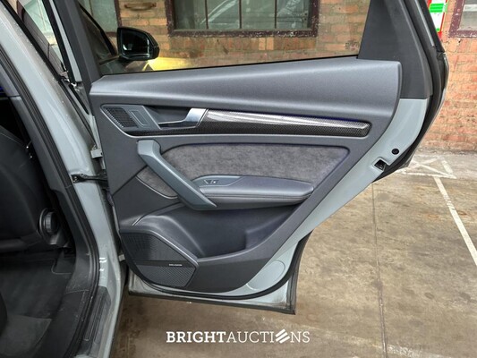 Audi Q5 2.0 TFSI Quattro Sport S Line Black Edition 252pk 2018 (Origineel-NL + 1e Eigenaar), TT-931-B