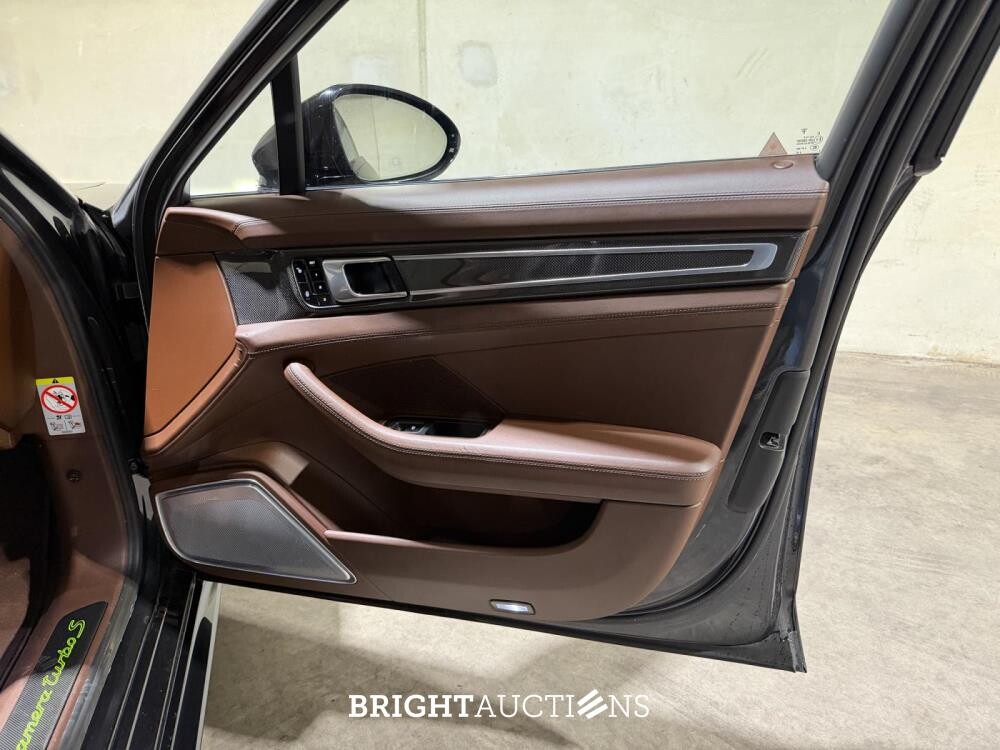 Porsche Panamera Sport Turismo Turbo S 4.0 V8 680pk 2018, L-505-FD