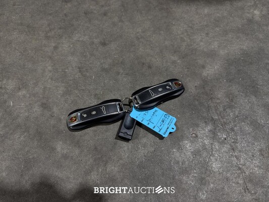 Porsche Panamera Sport Turismo Turbo S 4.0 V8 680pk 2018, L-505-FD