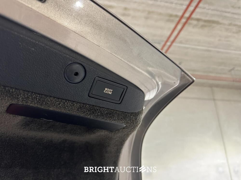 Bentley Continental GTC 4.0 V8 529pk 2013