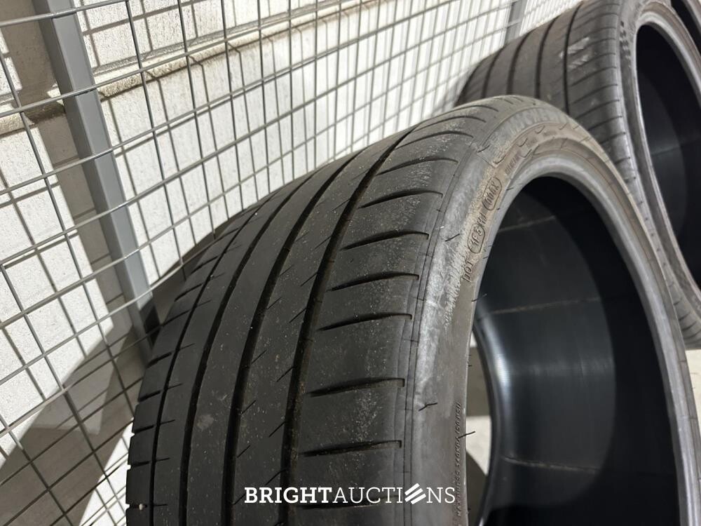 Bentley Continental GTC 4.0 V8 529pk 2013