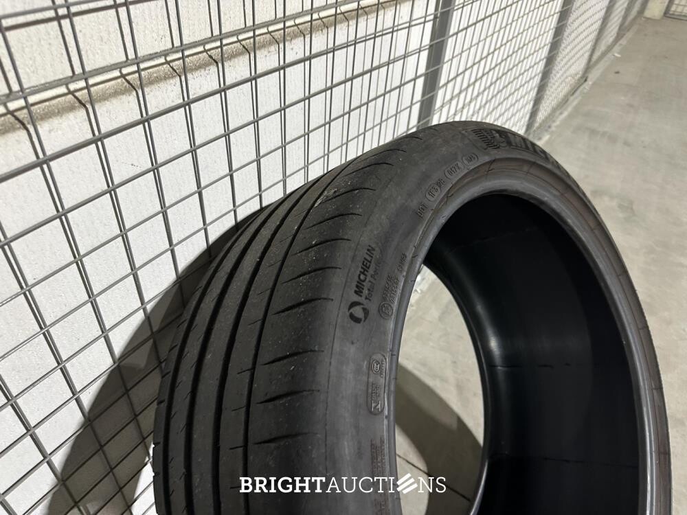 Bentley Continental GTC 4.0 V8 529pk 2013