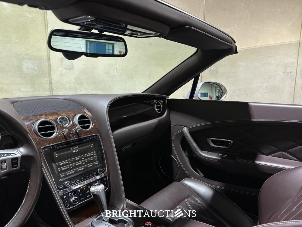 Bentley Continental GTC 4.0 V8 529pk 2013