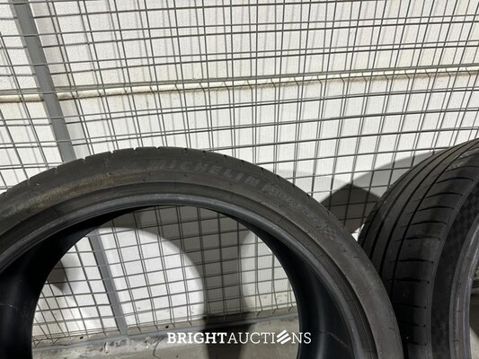 Bentley Continental GTC 4.0 V8 529pk 2013