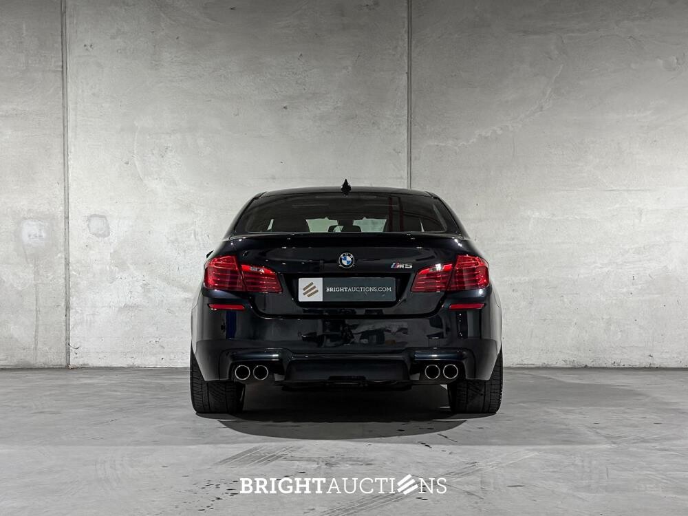 BMW M5 F10 4.4 V8 560pk 2014 5-Serie, 3-ZLJ-94