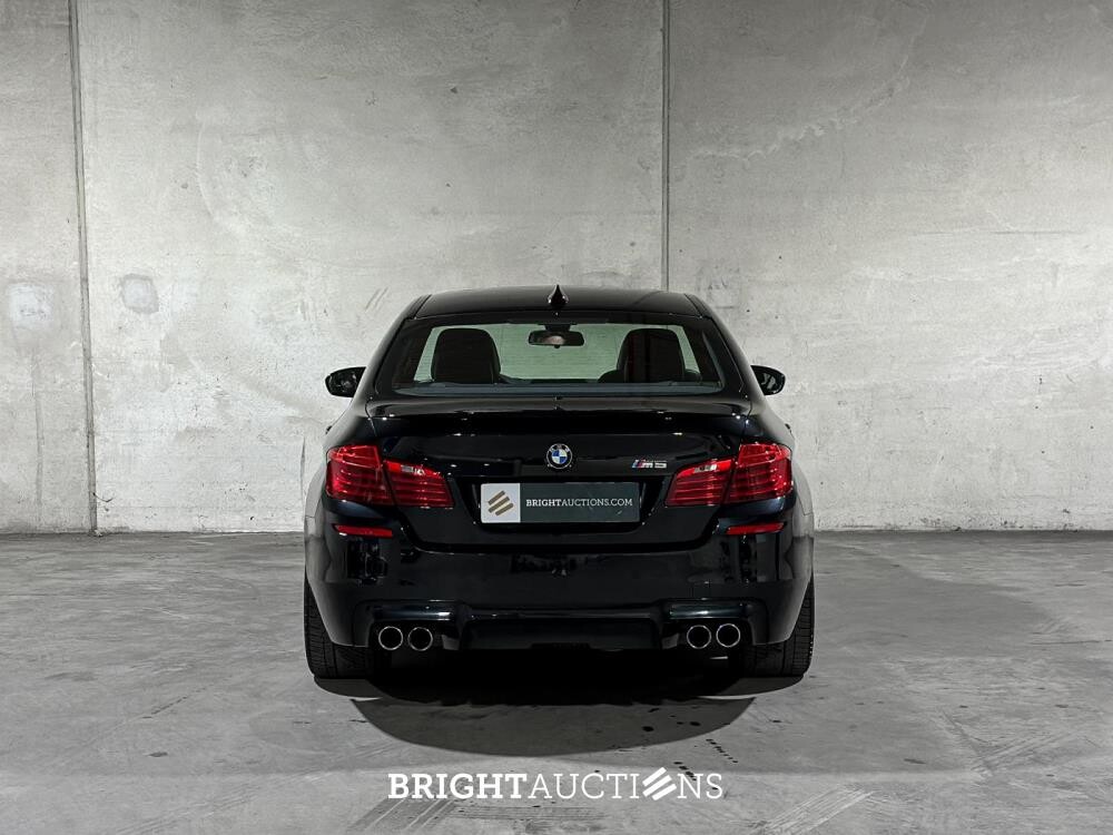 BMW M5 F10 4.4 V8 560pk 2014 5-Serie, 3-ZLJ-94